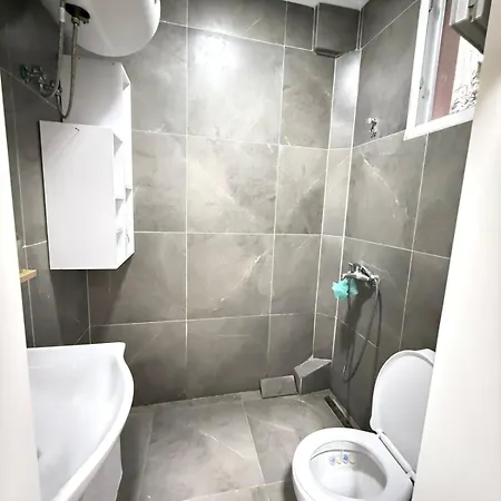 Elis Apartmán Tirana
