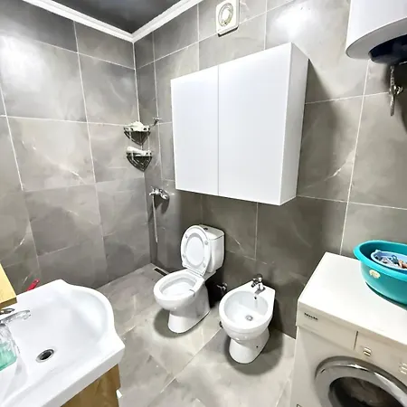 Elis Apartmán Tirana